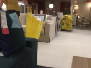 Baise Publique Risquée à IKEA – On se fait attraper !